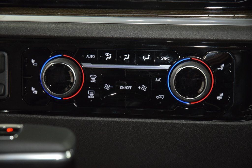 2026 Chevrolet Silverado 1500 4WD Crew Cab 147" LT w/1LT - 22961437 - 24