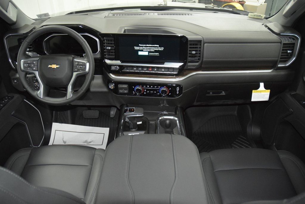 2026 Chevrolet Silverado 1500 4WD Crew Cab 147" LT w/1LT - 22961461 - 28