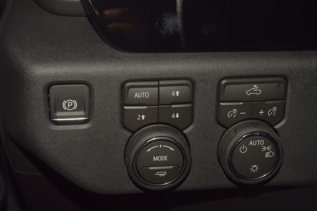 2026 Chevrolet Silverado 1500 4WD Crew Cab 147" LT w/1LT - 23055391 - 32