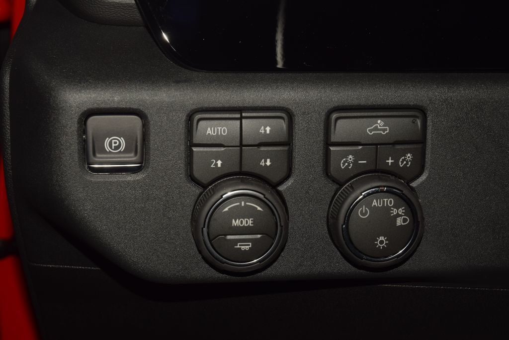 2026 Chevrolet Silverado 1500 4WD Crew Cab 147" LT w/1LT - 23058002 - 32