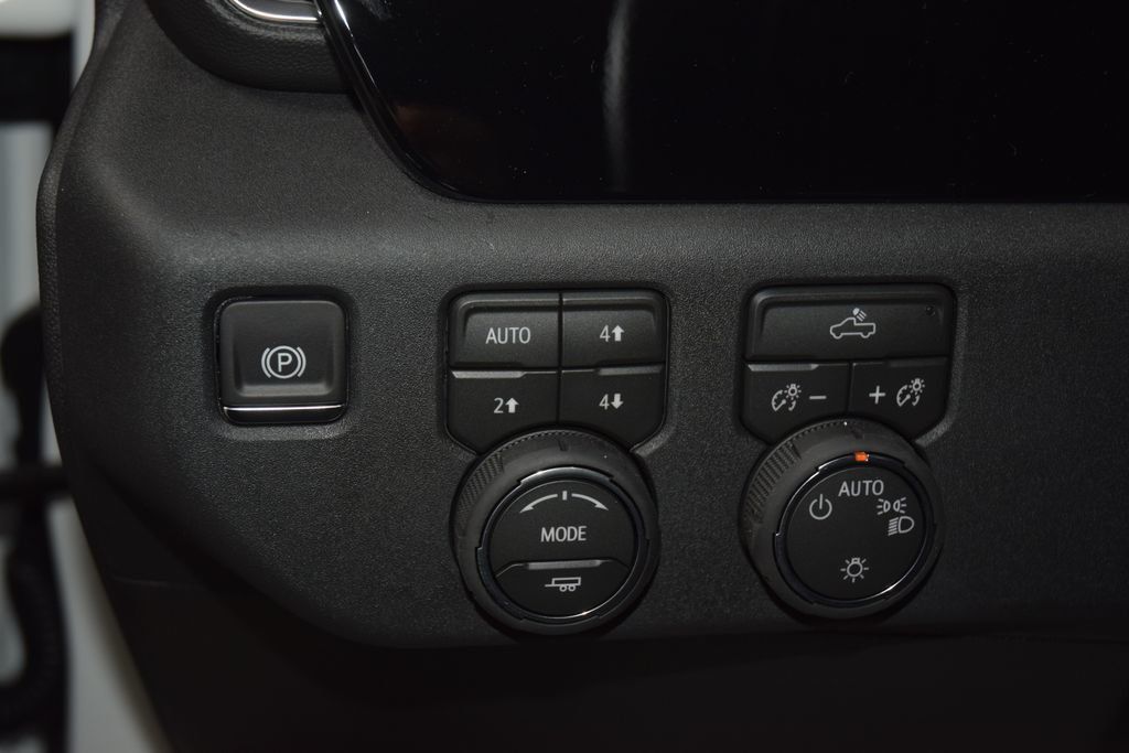 2026 Chevrolet Silverado 1500 4WD Crew Cab 147" LT w/1LT - 23058020 - 32