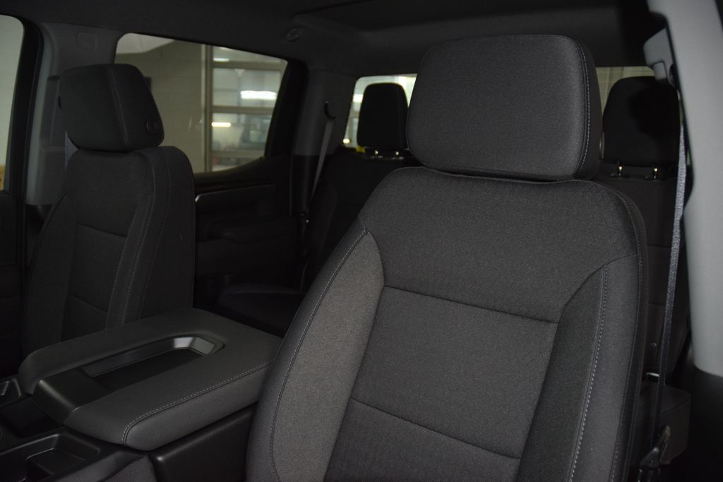 2026 Chevrolet Silverado 1500 4WD Crew Cab 147" LT w/1LT - 23058020 - 40