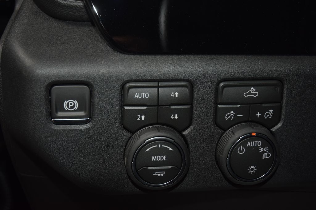 2026 Chevrolet Silverado 1500 4WD Crew Cab 147" LT w/1LT - 23058025 - 32
