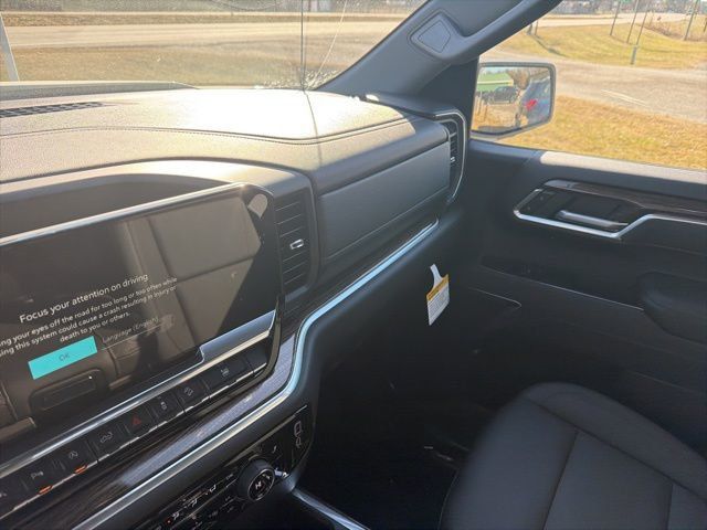 2026 Chevrolet Silverado 1500 4WD Crew Cab 147" LT w/1LT - 23007218 - 25