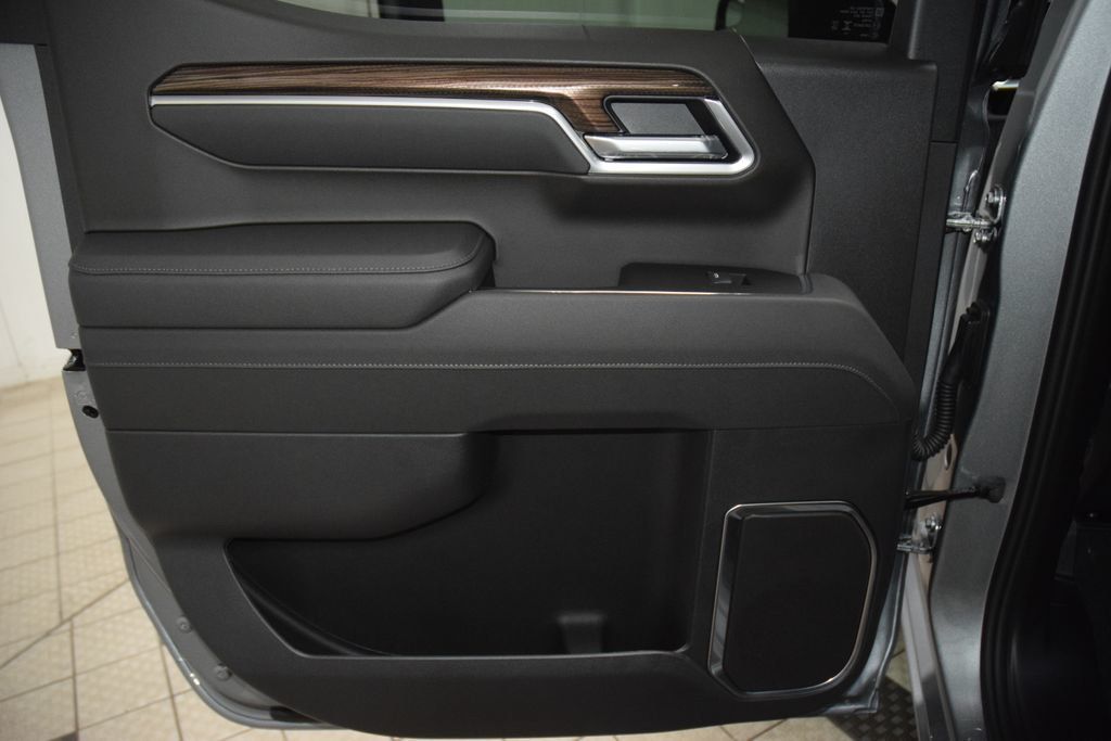 2026 Chevrolet Silverado 1500 4WD Crew Cab 147" LT w/2FL - 23055358 - 44