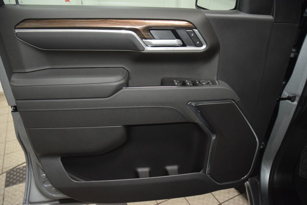 2026 Chevrolet Silverado 1500 4WD Crew Cab 147" LT w/2FL - 23055358 - 46