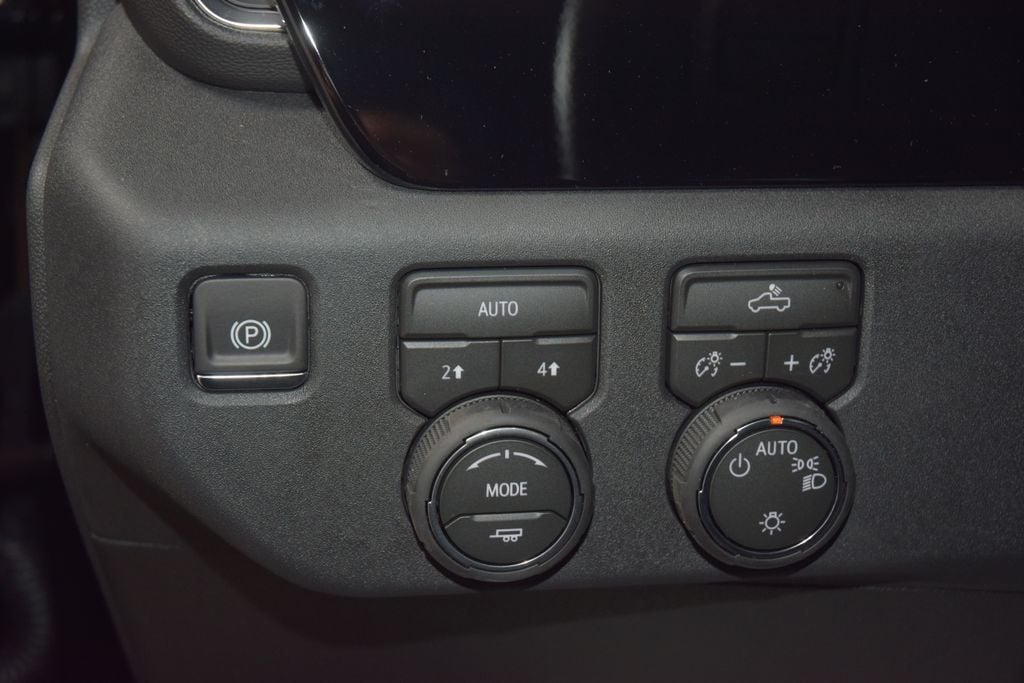 2026 Chevrolet Silverado 1500 4WD Crew Cab 147" LT w/2FL - 23057956 - 35