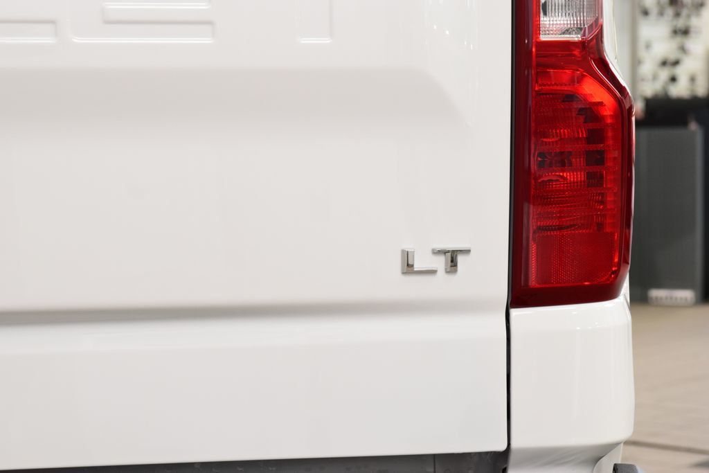2026 Chevrolet Silverado 1500 4WD Crew Cab 147" LT w/2FL - 23060395 - 22