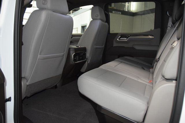 2026 Chevrolet Silverado 1500 4WD Crew Cab 147" LTZ - 22917298 - 40