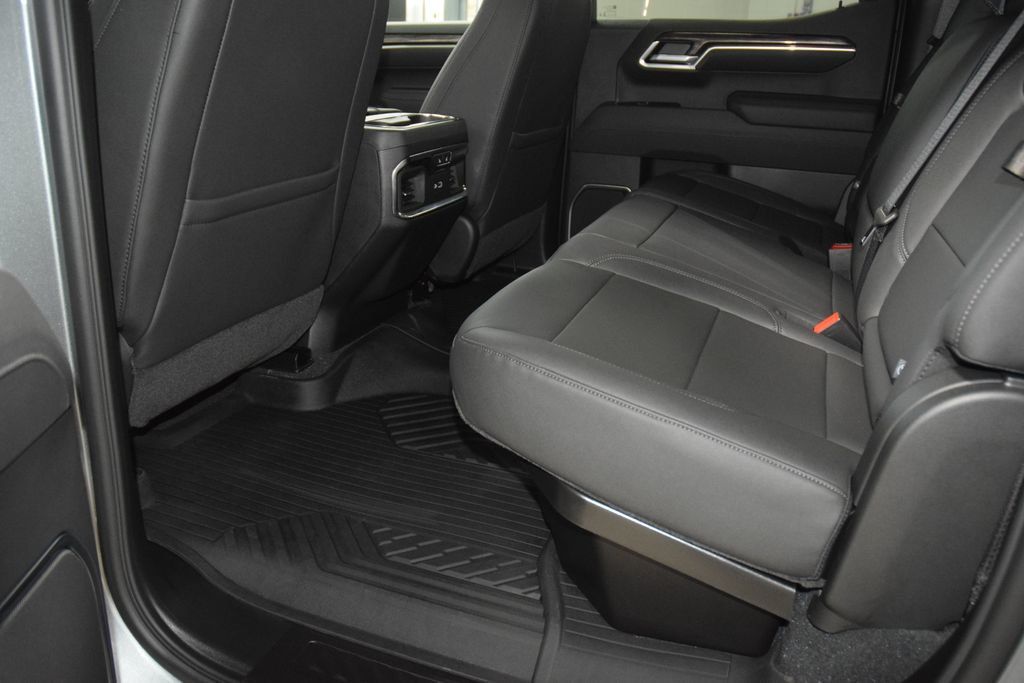 2026 Chevrolet Silverado 1500 4WD Crew Cab 147" LTZ - 23021694 - 42
