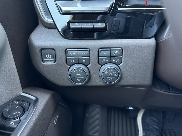 2026 Chevrolet Silverado 1500 4WD Crew Cab 147" LTZ - 22974121 - 18