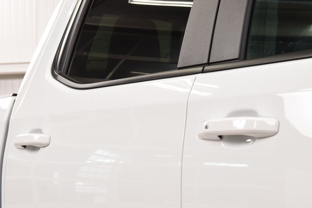 2026 Chevrolet Silverado 1500 4WD Crew Cab 147" RST - 22996957 - 17