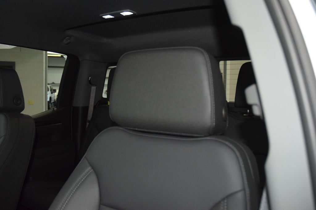 2026 Chevrolet Silverado 1500 4WD Crew Cab 147" RST - 23004735 - 39