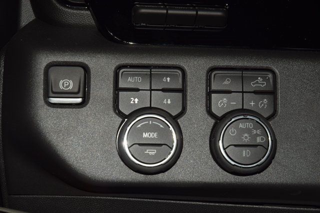 2026 Chevrolet Silverado 1500 4WD Crew Cab 147" ZR2 - 22940610 - 37