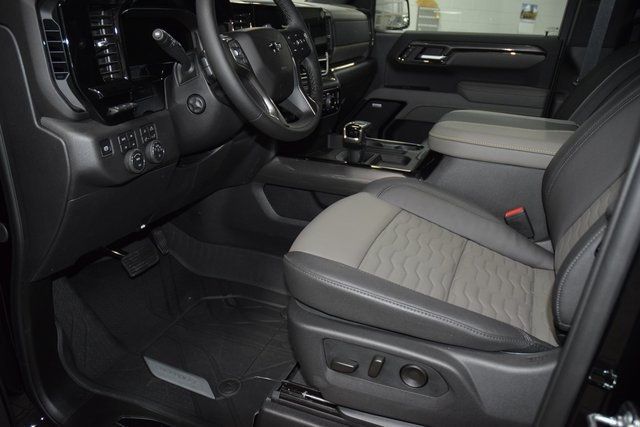 2026 Chevrolet Silverado 1500 4WD Crew Cab 147" ZR2 - 22940610 - 41