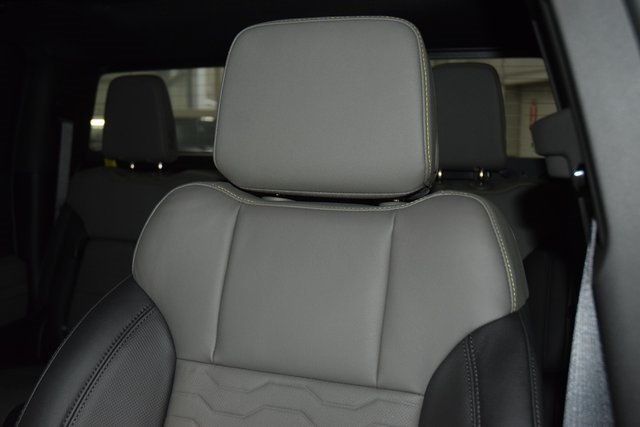 2026 Chevrolet Silverado 1500 4WD Crew Cab 147" ZR2 - 22940610 - 43