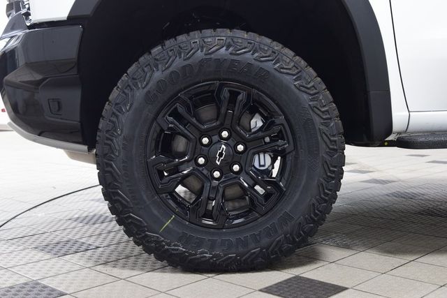 2026 Chevrolet Silverado 1500 4WD Crew Cab 147" ZR2 - 22976043 - 30