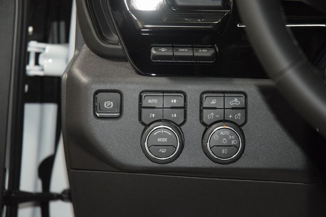 2026 Chevrolet Silverado 1500 4WD Crew Cab 147" ZR2 - 22976043 - 38
