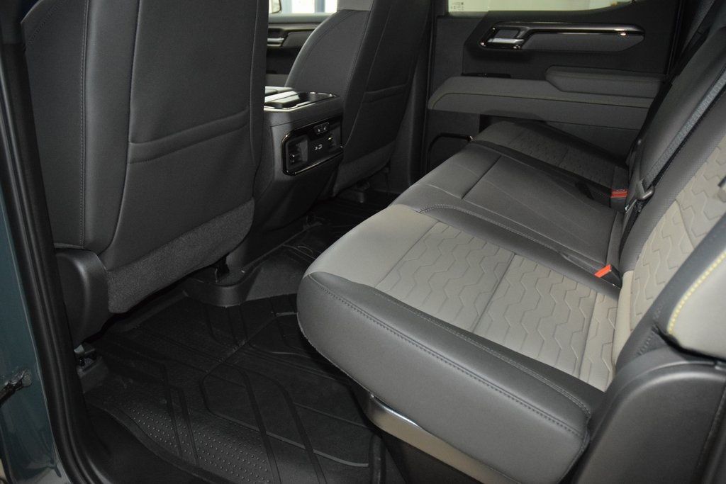 2026 Chevrolet Silverado 1500 4WD Crew Cab 147" ZR2 - 22979351 - 46