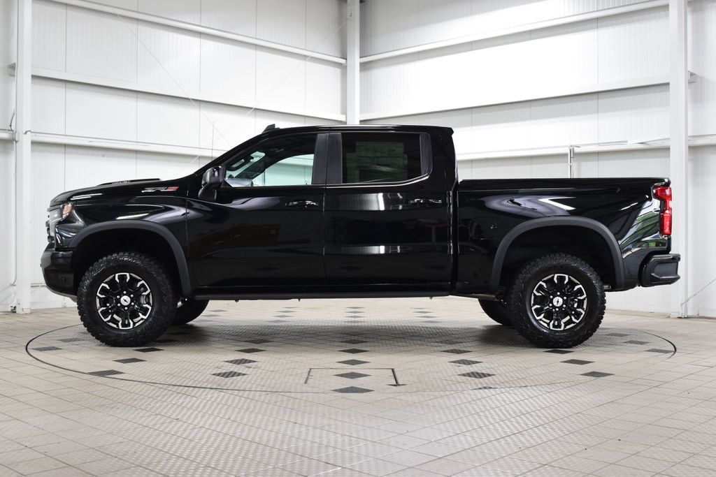 2026 Chevrolet Silverado 1500 4WD Crew Cab 147" ZR2 - 23018801 - 3