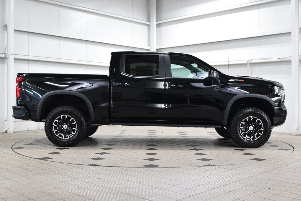 2026 Chevrolet Silverado 1500 4WD Crew Cab 147" ZR2 - 23018801 - 8