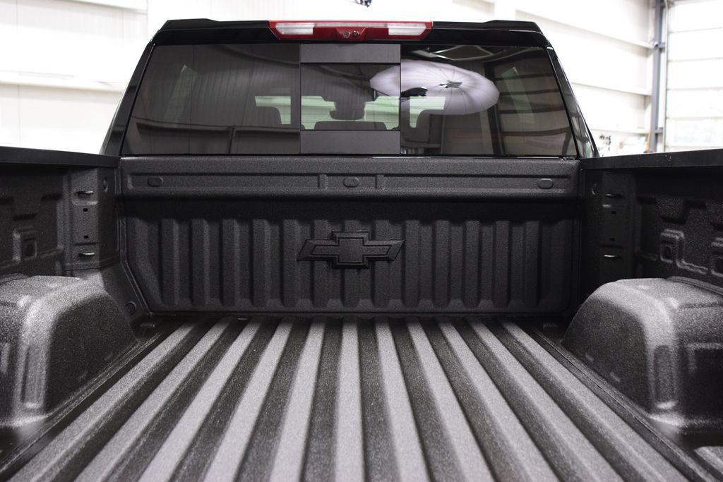2026 Chevrolet Silverado 1500 4WD Crew Cab 147" ZR2 - 23027015 - 27