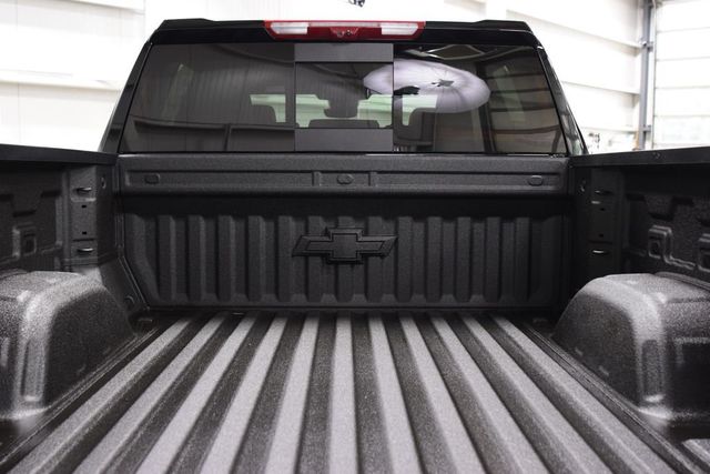 2026 Chevrolet Silverado 1500 4WD Crew Cab 147" ZR2 - 23027015 - 27