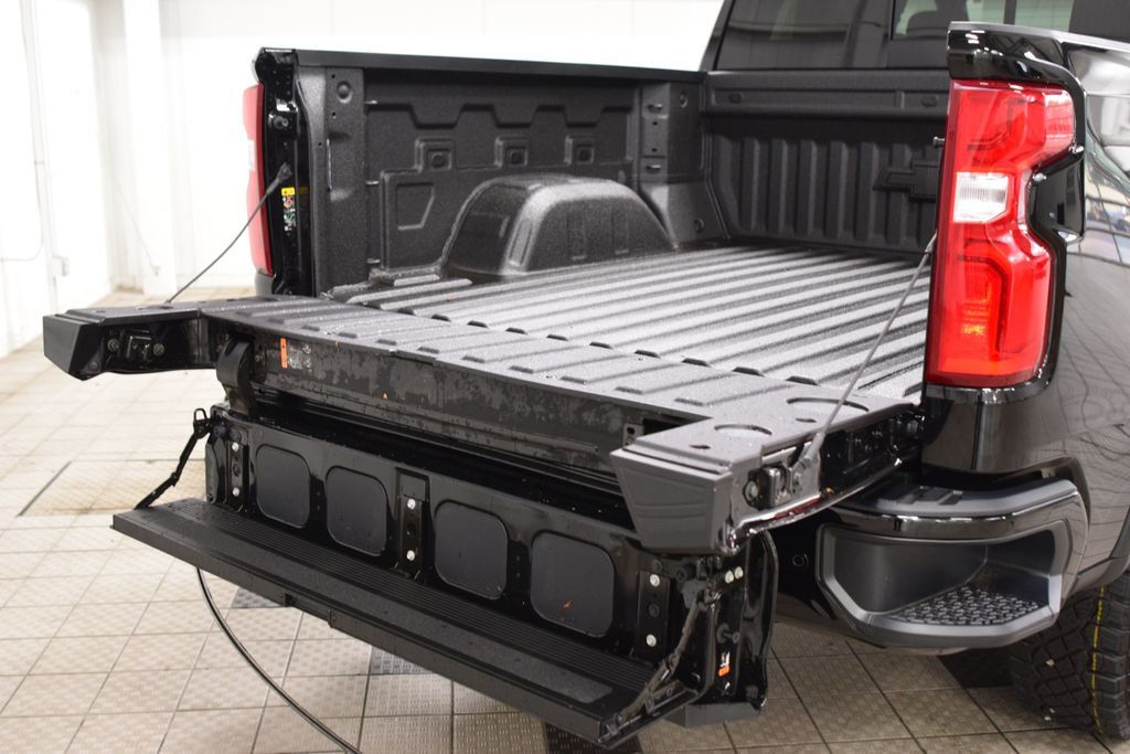 2026 Chevrolet Silverado 1500 4WD Crew Cab 147" ZR2 - 23027015 - 28