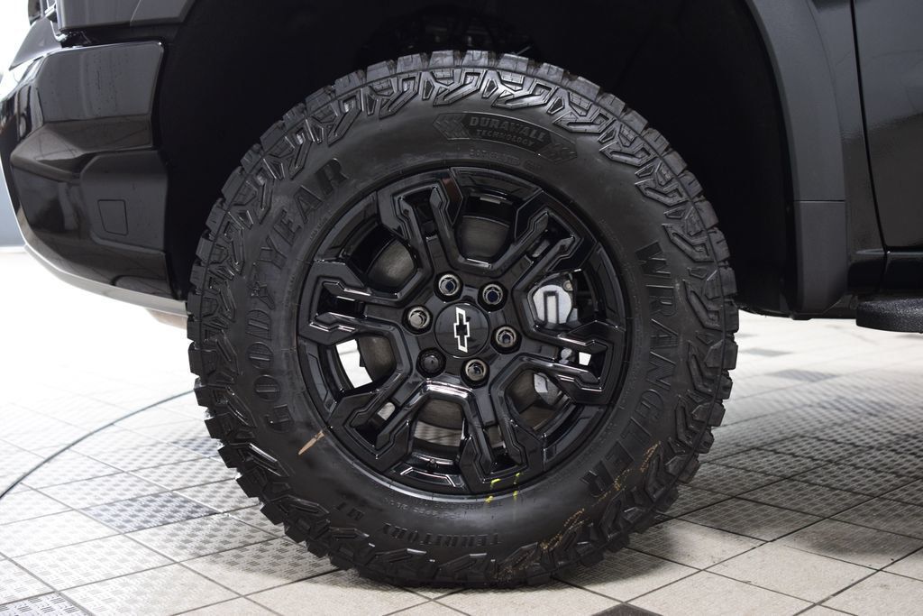 2026 Chevrolet Silverado 1500 4WD Crew Cab 147" ZR2 - 23027015 - 30