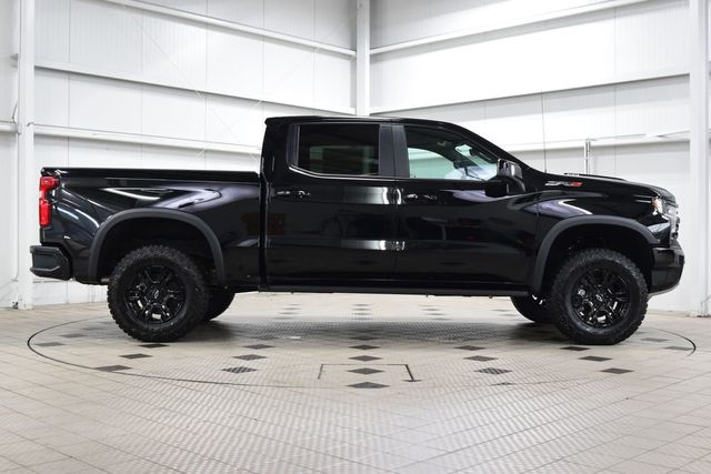 2026 Chevrolet Silverado 1500 4WD Crew Cab 147" ZR2 - 23027015 - 8