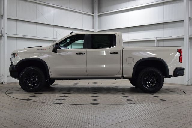 2026 Chevrolet Silverado 1500 4WD Crew Cab 147" ZR2 - 23028562 - 3