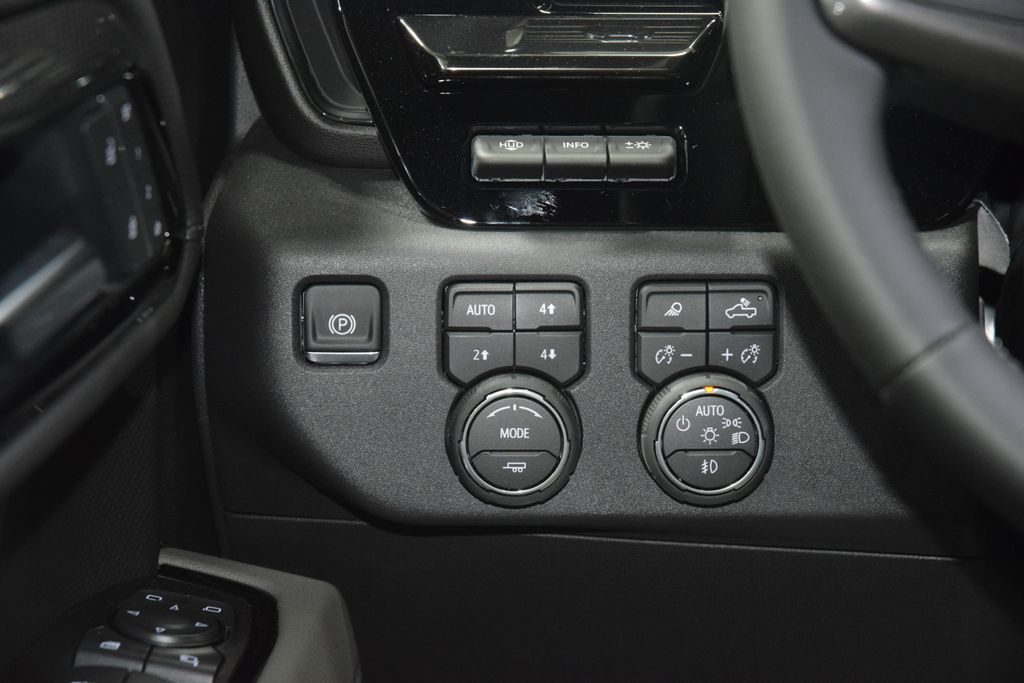 2026 Chevrolet Silverado 1500 4WD Crew Cab 147" ZR2 - 23028565 - 38