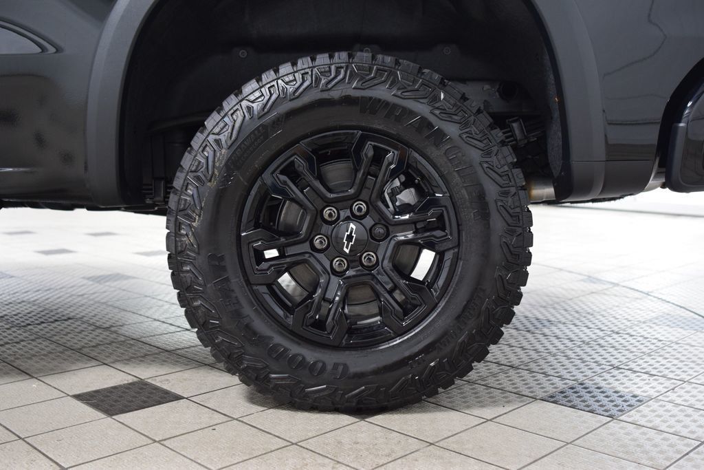 2026 Chevrolet Silverado 1500 4WD Crew Cab 147" ZR2 - 23028571 - 29