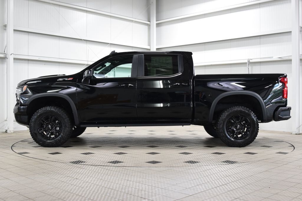 2026 Chevrolet Silverado 1500 4WD Crew Cab 147" ZR2 - 23028571 - 3