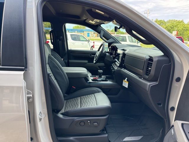 2026 Chevrolet Silverado 1500 4WD Crew Cab 147" ZR2 - 23020661 - 9