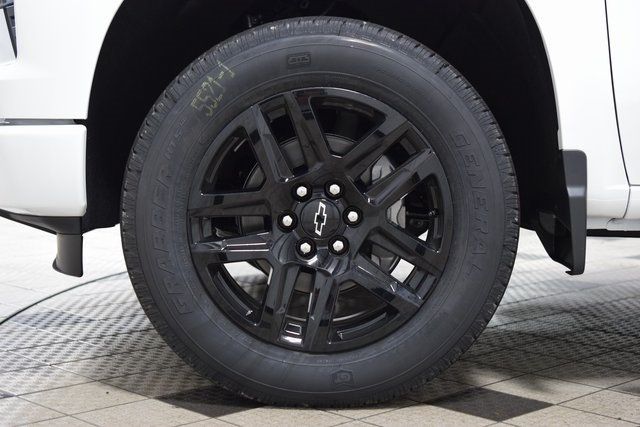 2026 Chevrolet Silverado 1500 4WD Crew Cab 157" Custom - 22940570 - 27