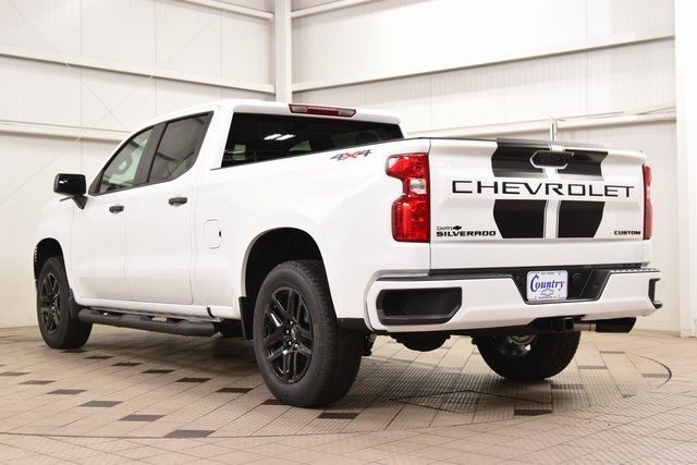 2026 Chevrolet Silverado 1500 4WD Crew Cab 157" Custom - 22940570 - 5