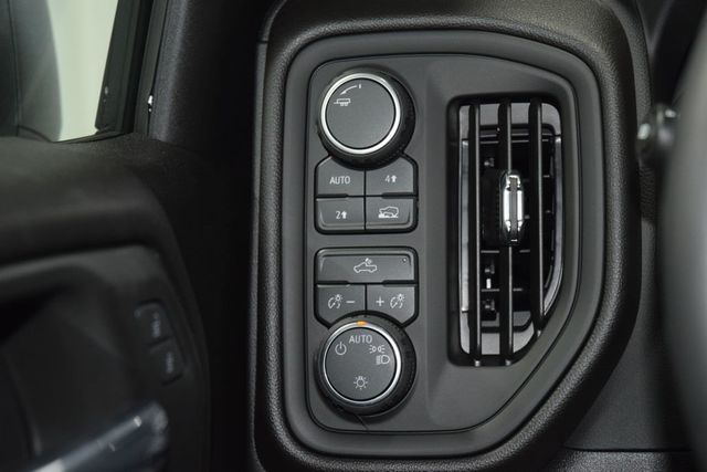 2026 Chevrolet Silverado 1500 4WD Crew Cab 157" Custom - 22996964 - 37