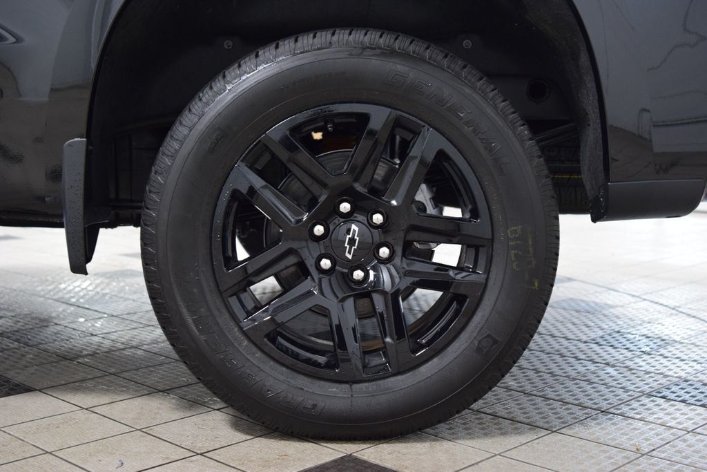 2026 Chevrolet Silverado 1500 4WD Crew Cab 157" Custom - 22999524 - 28