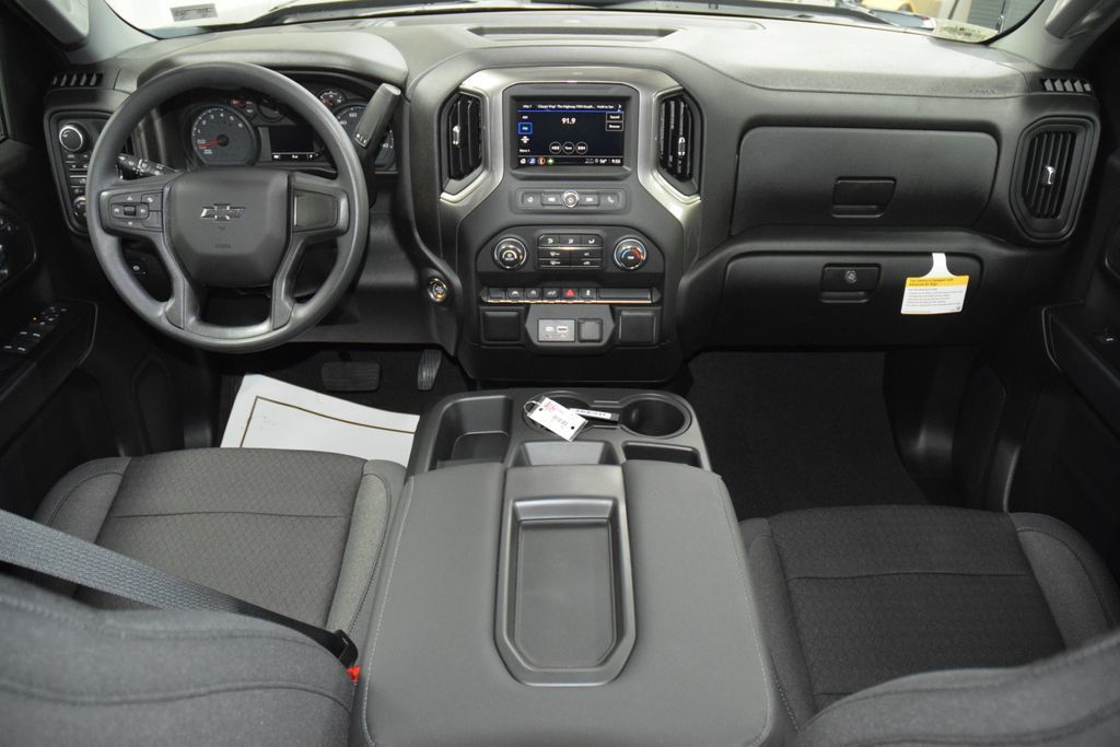 2026 Chevrolet Silverado 1500 4WD Crew Cab 157" Custom - 22999524 - 32