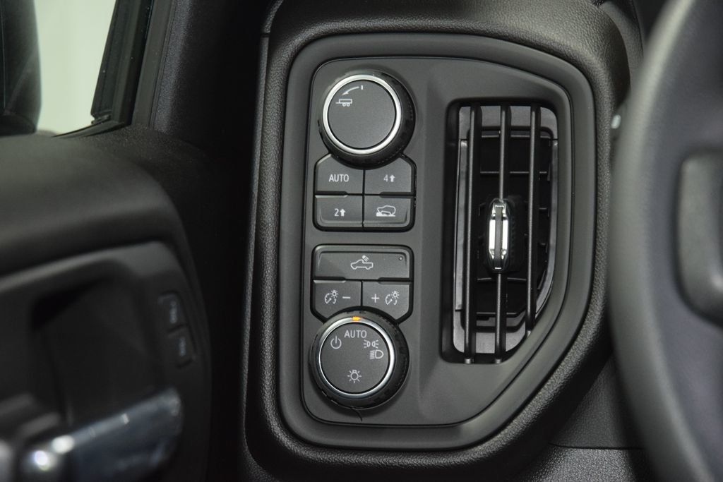 2026 Chevrolet Silverado 1500 4WD Crew Cab 157" Custom - 22999524 - 36