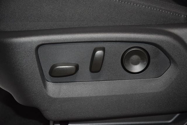 2026 Chevrolet Silverado 1500 4WD Crew Cab 157" Custom - 22999524 - 40