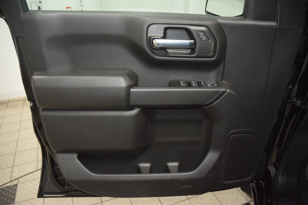 2026 Chevrolet Silverado 1500 4WD Crew Cab 157" Custom - 23040211 - 47