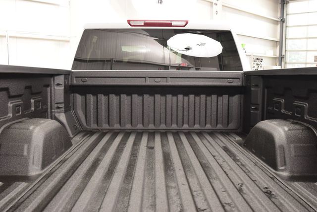 2026 Chevrolet Silverado 1500 4WD Crew Cab 157" Custom - 23065870 - 25