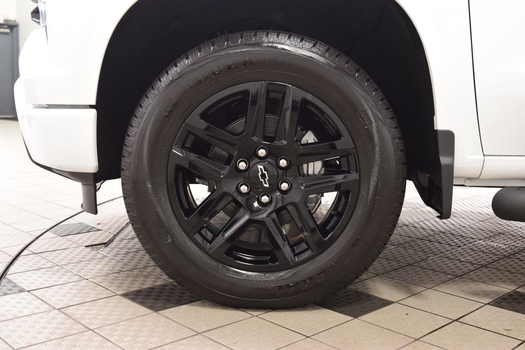 2026 Chevrolet Silverado 1500 4WD Crew Cab 157" Custom - 23065870 - 28
