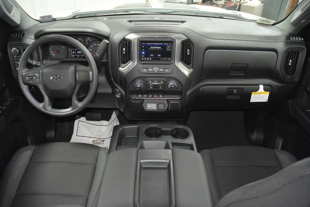 2026 Chevrolet Silverado 1500 4WD Crew Cab 157" Custom - 23065870 - 31