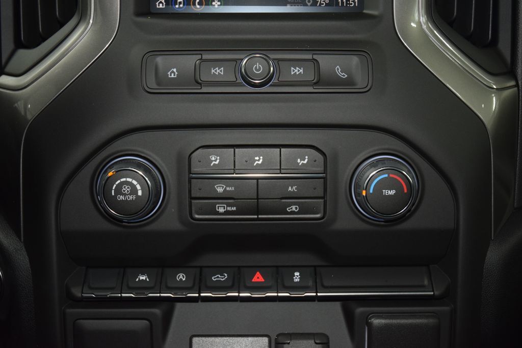 2026 Chevrolet Silverado 1500 4WD Crew Cab 157" Custom - 23065870 - 33