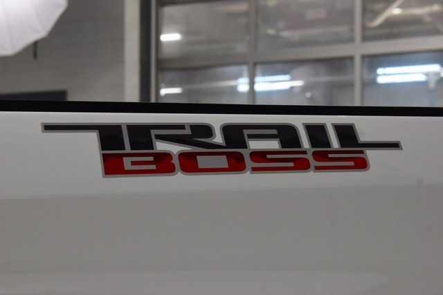 2026 Chevrolet Silverado 1500 4WD Crew Cab 157" Custom Trail Boss - 22941593 - 27
