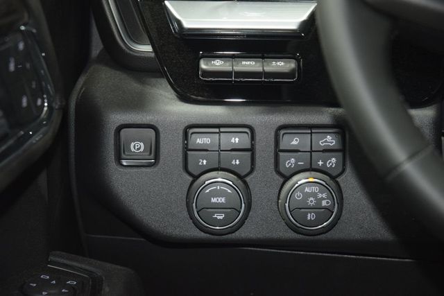 2026 Chevrolet Silverado 1500 4WD Crew Cab 157" High Country - 23001358 - 35