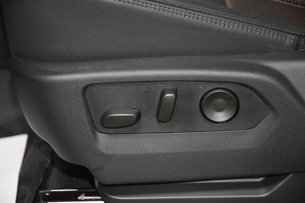 2026 Chevrolet Silverado 1500 4WD Crew Cab 157" High Country - 23001358 - 40